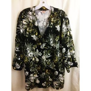 Tianello XL Black Floral Top great fall colors